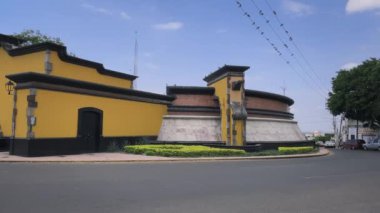 09 03 2024 queretaro queretaro Tankı, şehirde turistik bir nokta, gün boyunca az trafik olan kemerlerin başlangıcı