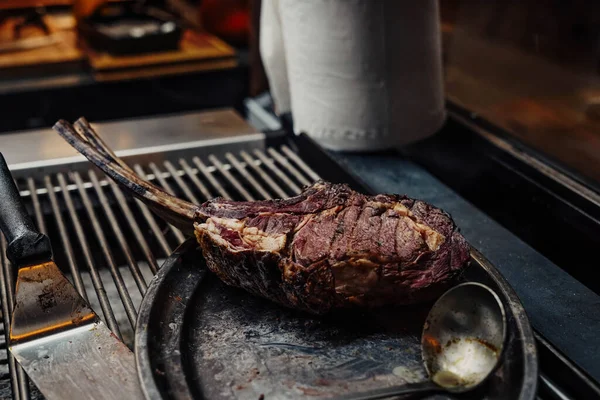 Gegrilde Rundvlees Van Uitstekende Kwaliteit Een Chique Restaurant — Stockfoto