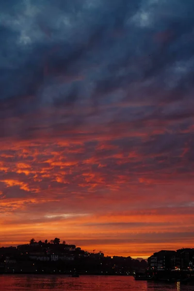 Όμορφο Ηλιοβασίλεμα Ένα Ευρωπαϊκό Ψαροχώρι — Φωτογραφία Αρχείου