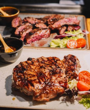 Arjantin et lokantasında nefis et parçaları.