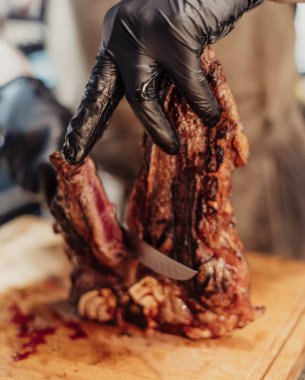 Tahtada harika Arjantin eti var.