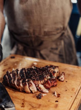 Tahtada harika Arjantin eti var.