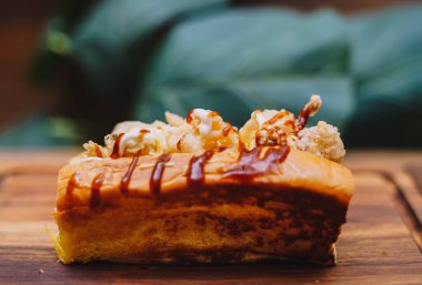 Tipik İspanyol kalamar sandviçi.