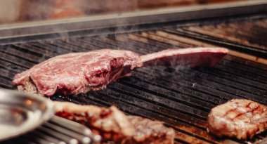 Harika bir ızgara et baltası.