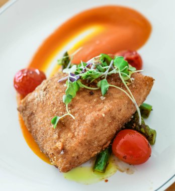 Anasonlu havuç reçelli çıtır somon.