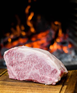 En kaliteli Japon etinden ham kesikler..