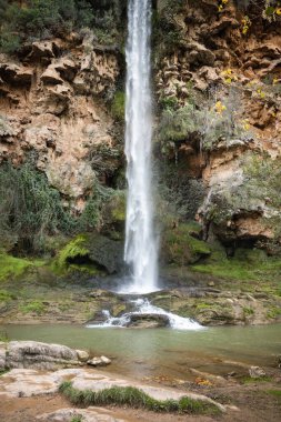 Salto de la novia de Navajas, Valencia, İspanya 'da şelale