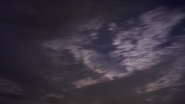 Night Moon Rising Horizon Clouds Full Moon Moves Starry Sky — Video Stock