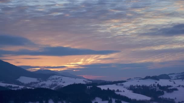 Clouds Sunset Snowy Hilly Rural Landscape Orange Coloured Clouds Time — Vídeo de stock
