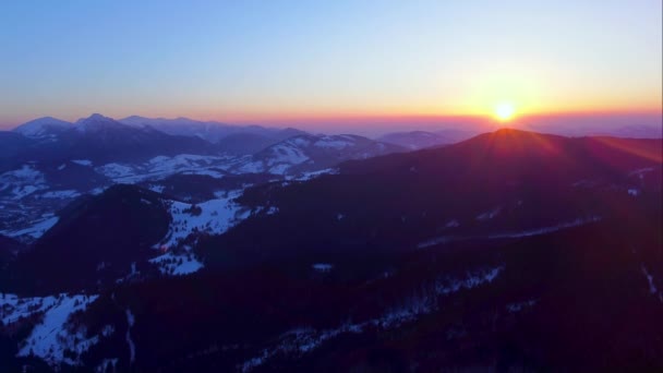 Vista Serie Puesta Sol Hermoso Paisaje Invierno Montaña Imágenes Alta — Vídeo de stock