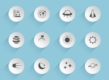 Mavi arka planda saydam gölgeler olan yuvarlak kağıt çemberlerdeki uzay vektör simgeleri. Web, mobil ve kullanıcı arayüzü tasarımı için boşluk depolama vektör simgeleri