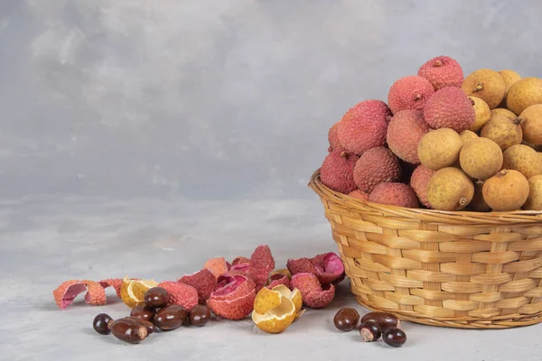 Lychee Longan Basket Gray Stone Background Exotic Fruits Tray Home — Stockfoto