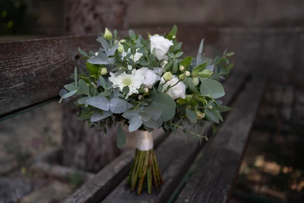Beauty Wedding Bouquet Green Bridal Bouquet Composed Roses Hypericum Scabiosa — 图库照片