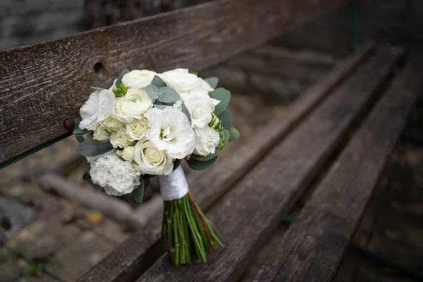 Wedding Bouquet White Flowers Ranunculus Freesia Lisianthus Bride Groom Wedding — Stok fotoğraf