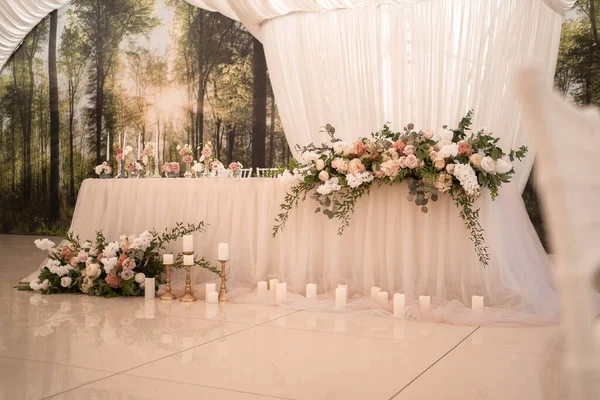Main Table Wedding Reception Beautiful Flowers Greenery Wedding Day Wedding — Stock Photo, Image