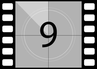 Nostaljik bir monokrom geri sayım zamanlayıcısı dairesel bir tasarım ile kare çerçevede 9 numarayı gösterir, beklenti ve klasik film yapma duygusunu uyandırır..