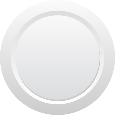 Basit, sade beyaz bir plaka siyah bir arkaplana karşı yüzer. Plakanın hafif yükseltilmiş bir kenarı var, ince bir doku sağlıyor. Yemek için yararlı bir yemek..