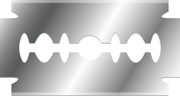Işıldayan, metal bir jiletin yakın çekimi. Bıçağın merkezi boyunca karmaşık, geometrik bir açıklığı var. Bu da keskin ve tehditkar bir izlenim yaratıyor..