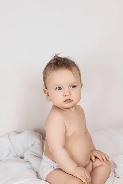 Baby White Blanket Diaper High Quality Photo — Stock Photo, Image