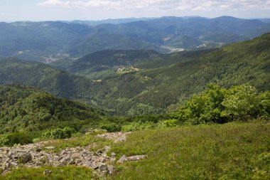 Gündüzleri güzel dağ manzarası