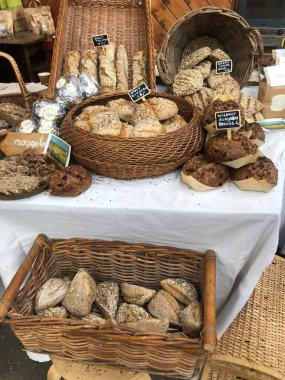 Pazarda ekmek ve ekmek ürünleri