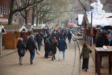 Amsterdam, Hollanda - 17 Aralık 2022: Amsterdam 'da Geleneksel Noel Fuarı