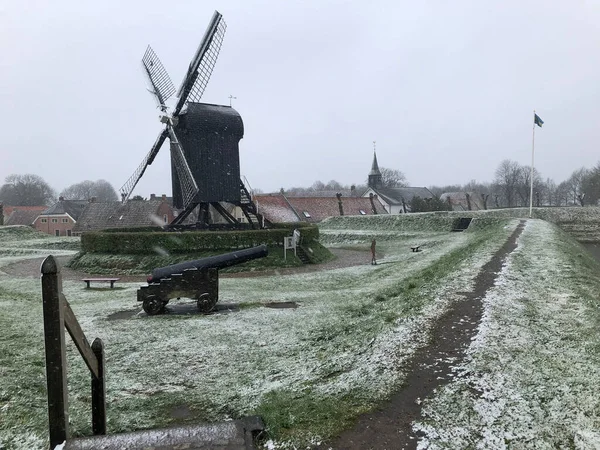 겨울에 전통적인 네덜란드 — 스톡 사진