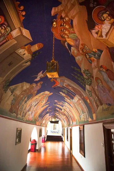 美しい正統派教会のインテリア — ストック写真