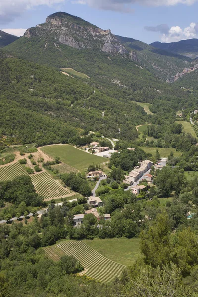 Маленькая Деревня Высоко Французских Альпах Красивый Горный Пейзаж Стоковое Фото