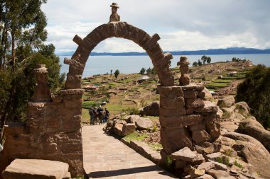 Antik bir tapınak kalıntıları