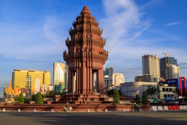 Phnom Penh, Kamboçya - 3 Aralık 2022: Bağımsızlık Anıtı Phnom Penh 'te bir anıttır. Kamboçya 1953 yılında Fransa 'dan bağımsızlık ilanını anmak için kuruldu..