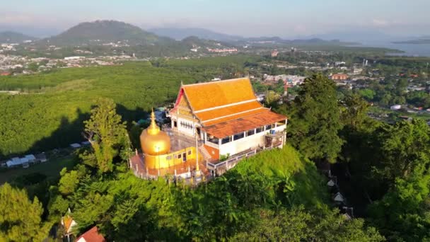 Una Vista Aérea Aviones Tripulados Wat Koh Siray Templo Tailandés — Vídeos de Stock