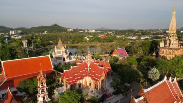 Vzdušný Letoun Pohled Wat Chalong Thajský Buddhistický Chrám Nachází Phuket — Stock video