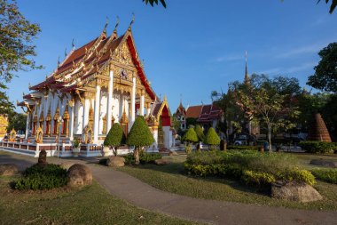 Tayland, Phuket 'teki Tayland Budist tapınağı Wat Chalong' un insansız hava aracı görüntüsü..