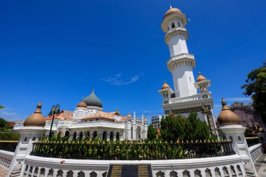 Georgetown, Penang, Malezya 'da bulunan Mescid Kaptanı Keling Camii' nin dışı.