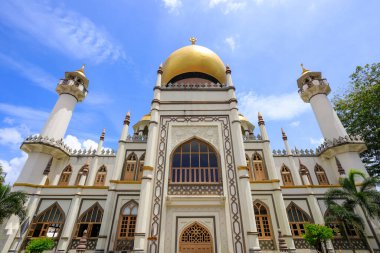 Sultan Camii ya da Mescid Sultan, Singapur 'da bir camidir. Sultan Hüseyin Şah 'ın adını almıştır. 1975 yılında, ulusal bir anıt olarak belirlendi.