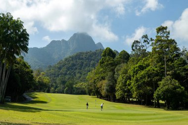 Langkawi, Malezya - 4 Şubat 2024: Malezya 'nın Langkawi Adası' ndaki The Els Club Teluk Datai 'de bir çadır manzarası. Kursu Ernie Els tasarladı..