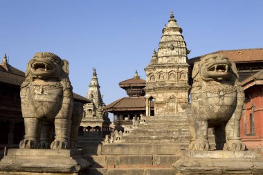 Bhaktapur Durbar Meydanı, Nepal, Bhaktapur 'da bulunan eski bir kraliyet sarayı kompleksi..