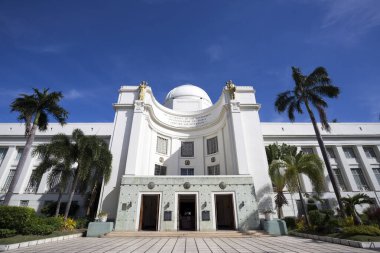 Cebu Şehri, Filipinler - 1 Ekim 2013: Cebu İl Meclisi binasının dış görünüşü, Cebu ilinin il yönetiminin merkezi, Filipinler 'in Cebu şehrinde yer almaktadır..