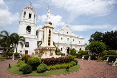 Cebu Metropolitan Katedrali, Filipinler 'in Cebu şehrinde bulunan Cebu Başpiskoposluğu' nun başpiskoposluğudur. Cebu, 14 Ağustos 1595 tarihinde piskoposluk bölgesi olarak kuruldu..