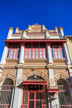 Georgetown, Penang, Malezya - 15 Şubat 2023: Poe Choo Seah binasının dışı, Boğaz doğumlu Çinliler için bir dernek, Baba Nyonyas. 1902 'de Straits Electric Style ile inşa edilmiş..