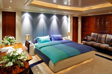 Singapur - 22 Aralık 2004: My Asean Lady 'nin iç manzarası Raffles Yachts Yantai tarafından üretilen ve Ian Mitchell tarafından tasarlanan 289 feet' lik lüks bir yat. Yat bir proa üzerine tasarlandı..