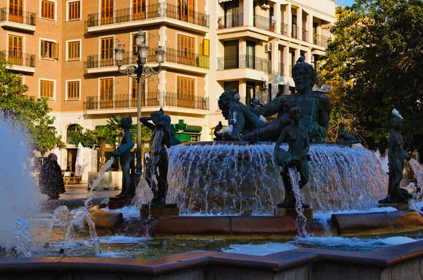 聖母マリア広場の噴水リオ トゥリアの絵のような風景 バレンシア大聖堂 聖母の大聖堂無力 ヨーロッパの有名な観光地と旅行先 — ストック写真