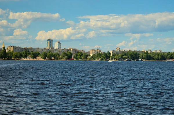 Kiev Ucraina Luglio 2023 Pittoresco Paesaggio Panoramico Argine Nel Quartiere — Foto Stock