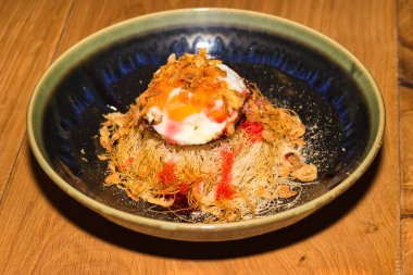 Lezzetli Asya yemeklerinin yakın görüntüsü