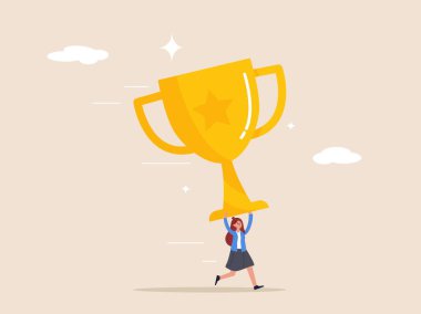 Büyük başarı konsepti. Başarı, büyük ölçekli işletme kazanma veya mücadele ve ödül kazanma çabası, kendine güvenen iş kadını girişimci büyük ödül taşıyor