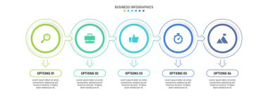 Yatay ilerleme çubuğunda, iş stratejisinin ve ilerlemenin beş aşamasını sembolize eden 5 ok şeklinde element yer alıyor. Temiz zaman çizelgesi bilgi tasarım şablonu. Sunum için vektör.