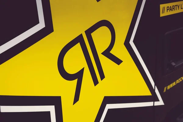 로스앤젤레스 캘리포니아 2019 Rockstar 에너지 로고의 스톡 사진