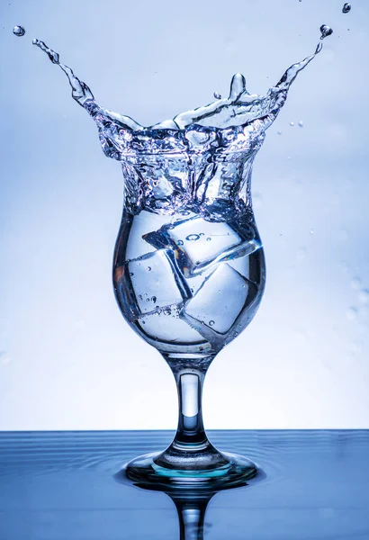 Image Pouring Drinking Water Glass Makes One Feel Refreshed Blurred — Foto de Stock