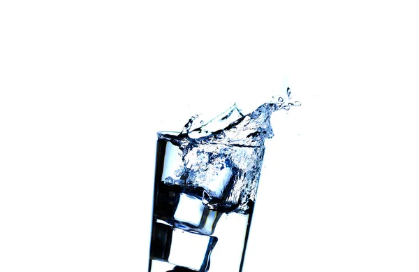 Imagen Verter Agua Potable Vaso Que Hace Que Uno Sienta — Foto de Stock